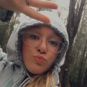 Meet your Posher, Kylee